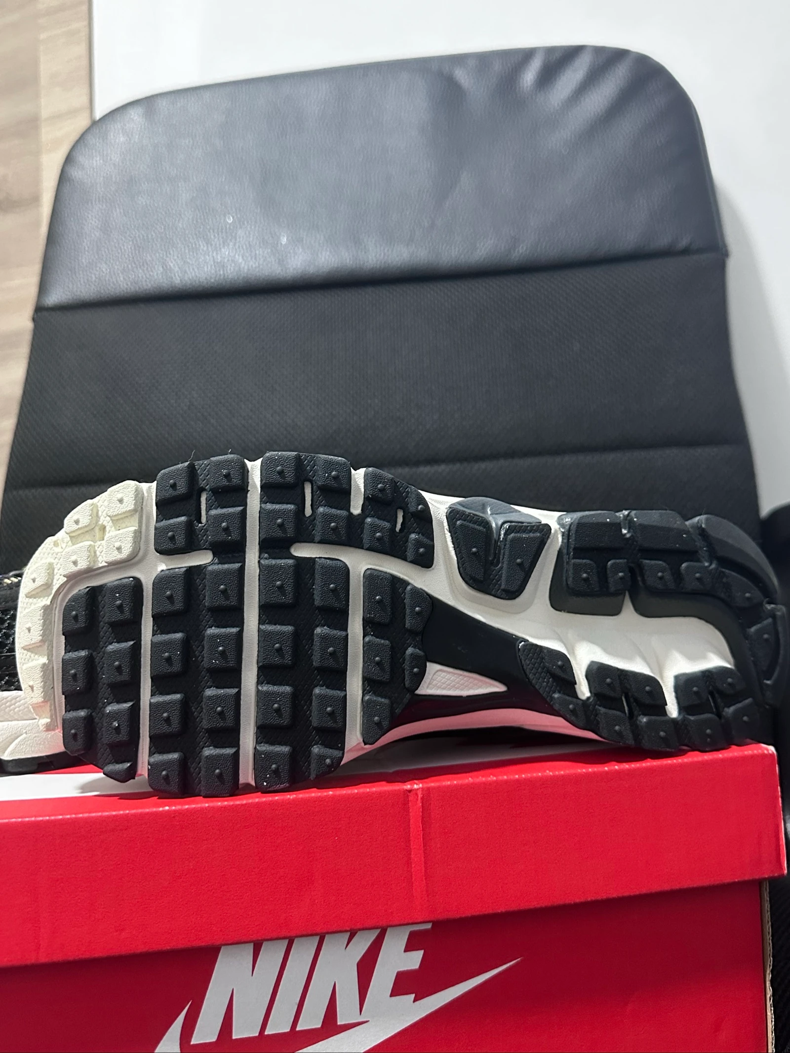 Nike Vomero 5 sneakers black size 38 – photo 2